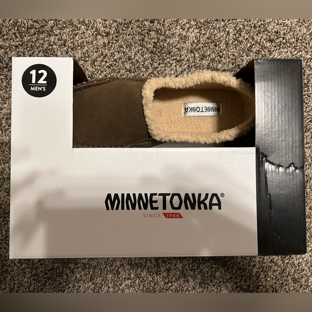 Minnetonka Men's Brown Slippers Size 12